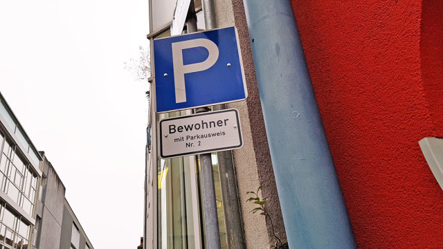 Verkehrsparkschild mit Bewohnerparkenhinweis © Stadt Kaiserslautern