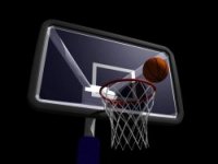 Ball fliegt Basketballkorb