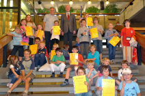 Siegerehrung zum Luftballonwettbewerb des 16. Kinderaltstadtfestes. © Stadt Kaiserslautern