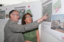 Oberbürgermeister Dr. Klaus Weichel und Elke Franzreb, Direktorin Referat Stadtentwicklung. © Stadt Kaiserslautern