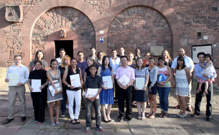 Oberbürgermeister Dr. Weichel begrüßt 29 neue deutsche Bürgerinnen und Bürger. © Isabelle Girard de Soucanton 