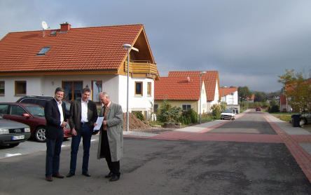 Foto zeigt von links nach rechts Dr. Thomas Knieriemen, Peter Kiefer, Günter Prokein