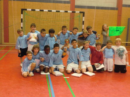 Die Mannschaft des Kinderhortes Mannheimerstraße gewinnt den Hort Cup 2011. © Stadt Kaiserslautern