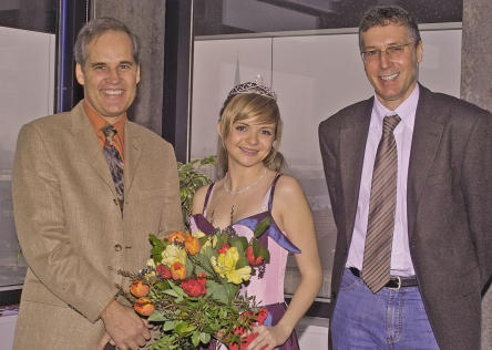 David Lyle und Peter Kiefer mit der Tulpenprinzessin Jennifer Mühlen © Stadt Kaiserslautern