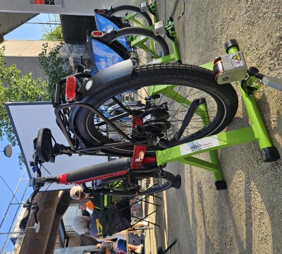 Mittels Ökotrainer konnte mit den acht Fahrrädern Strom für den Kinoabend erzeugt werden.
