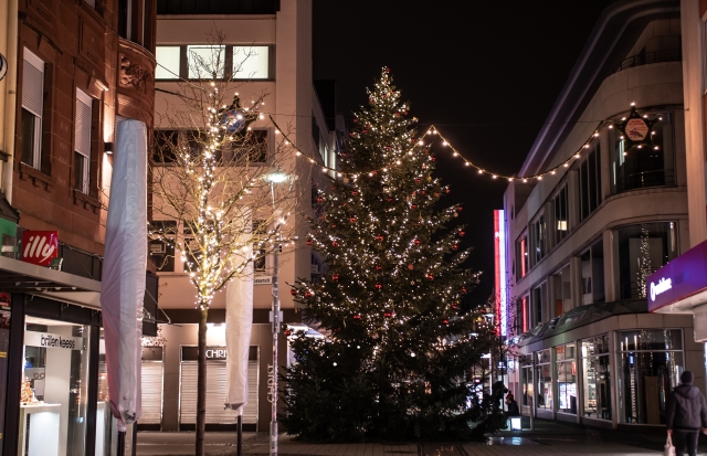 Weihnachtsbeleuchtung in der Innenstadt in Kaiserslautern © Stadt Kaiserslautern