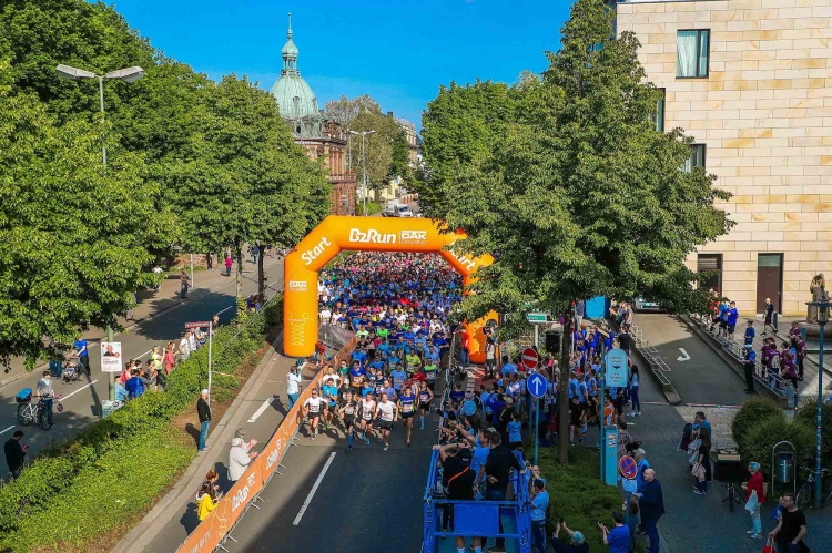 Kurz vorm Start zum Firmenlauf 2019. © B2Run