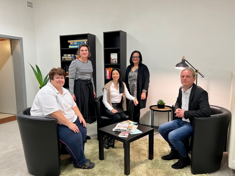 vlnr. Maria Kowatsch, Rosa Gosbee, Anja Pfeiffer, Jasmin Rothe und Peter Lehmann © Stadt Kaiserslautern