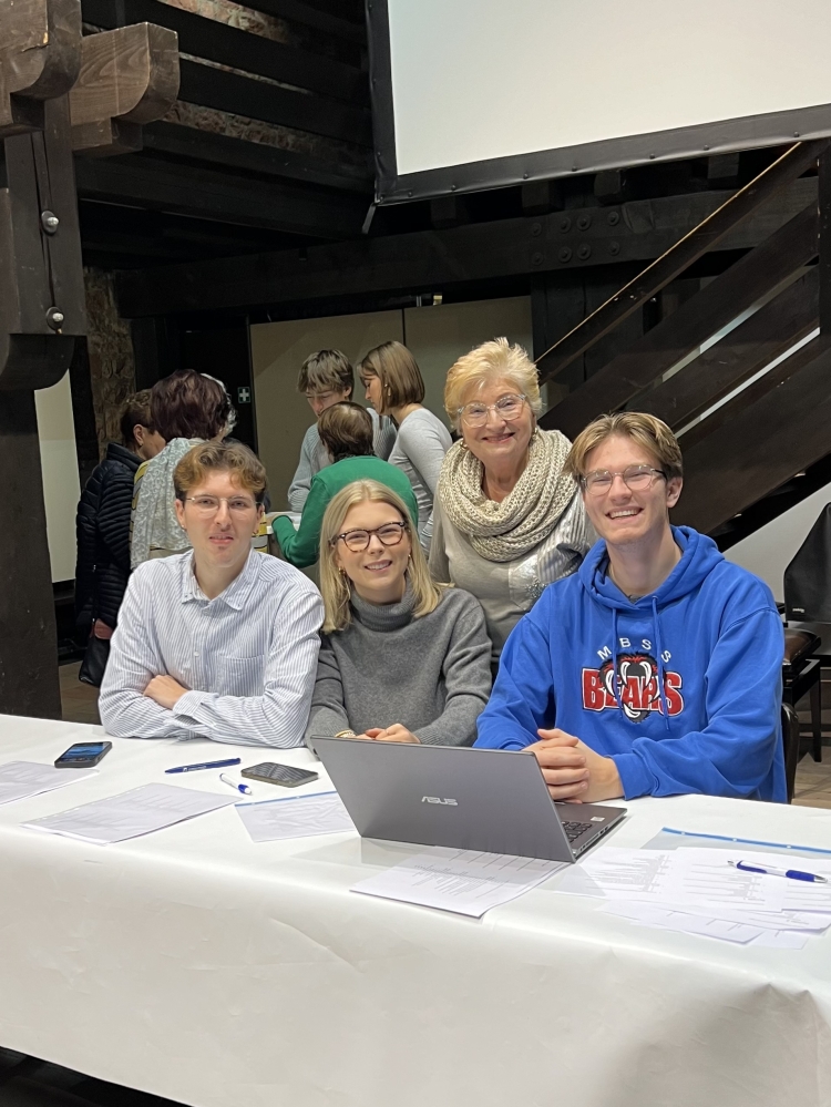 Das Orgateam um die beiden Vorsitzenden Helga Bäcker und Lena Wilking © Seniorenbeirat Kaiserslautern