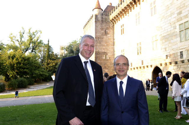 Beigeordneter Peter Kiefer mit dem Bürgermeister der Partnerstadt Guimarães, Dr. Domingos Bragança © Paulo Pacheco