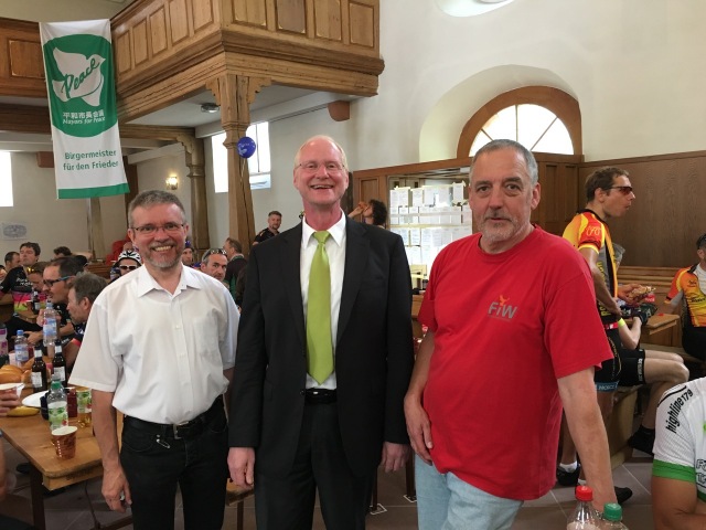 von links: Karl Graupeter, Joachim Färber, Detlev Besier.  © Michael Höhn, Friedensinitiative Westpfalz 