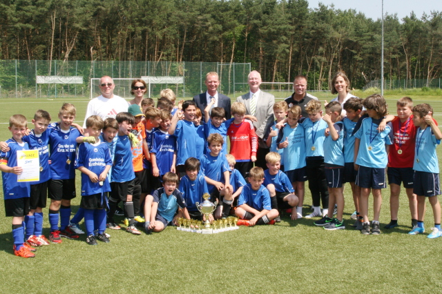 Die glücklichen Sieger des SWK-Cup 2016 © Dieter Retter